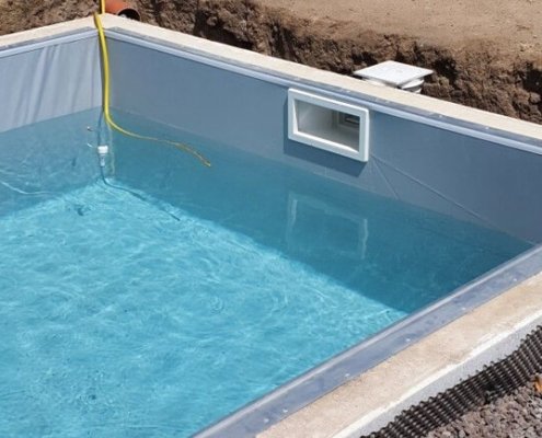 Skimmer Type Swimming Pools