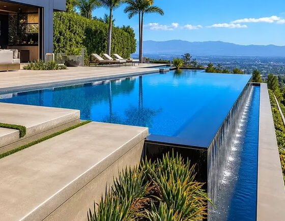 Vanishing Edge Swimming Pools